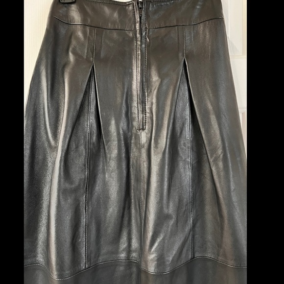 NEW! Genuine Leather Skirt - Picture 4 of 6